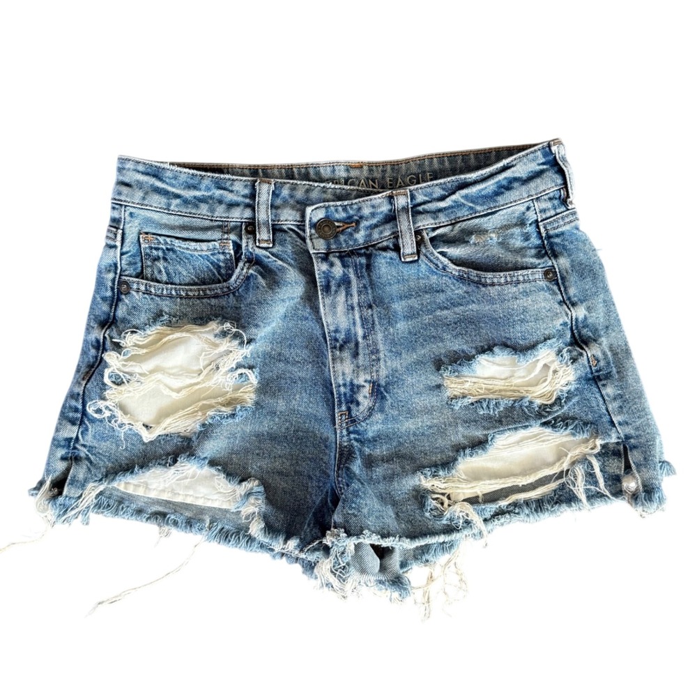 American Eagle Strigid Mom Shorts Blue Distressed Denim Raw Hem Size 8